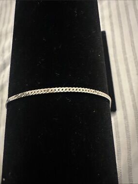 Sterling Silver Women's Herringbone Chain Bracelet - Silver